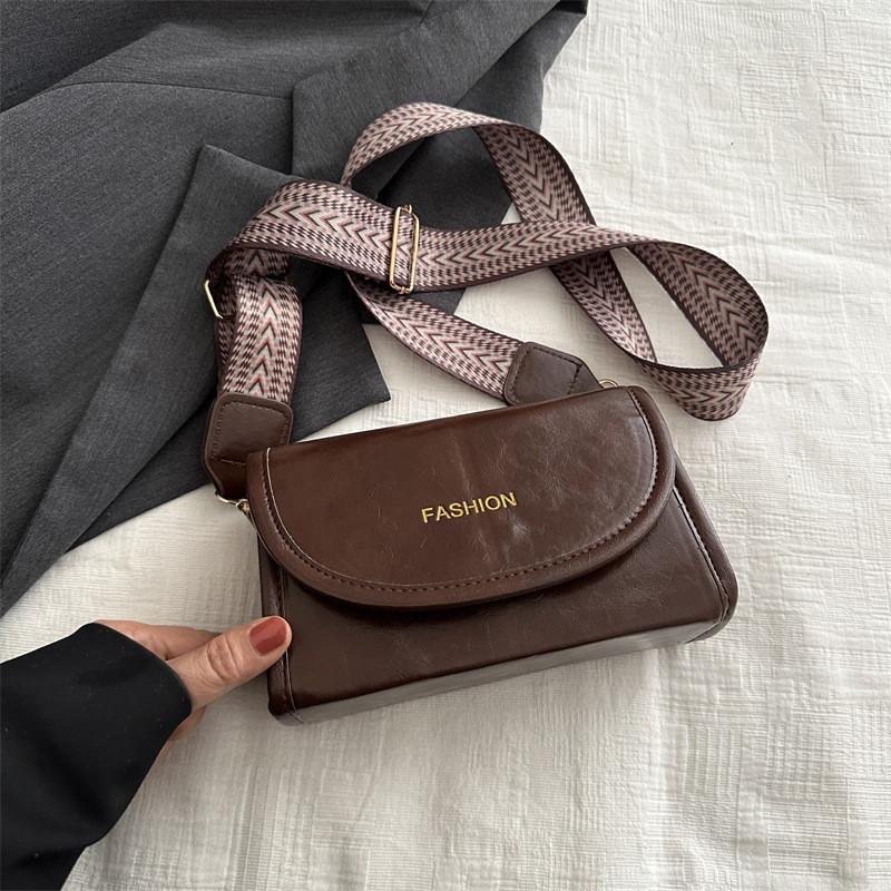 Trendy Small Square Bag For Women Retro Style Crossbody Bag With Stitching Details кофейный