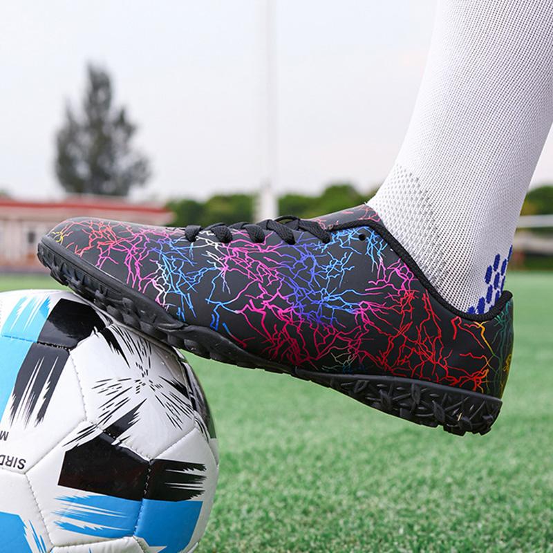 Fashion Men's Soccer Shoes TF Non-Slip Turf Soccer Cleats Lace Up Training Shoe Ultralight Sneaker Light Low Top Football Boots 35-45