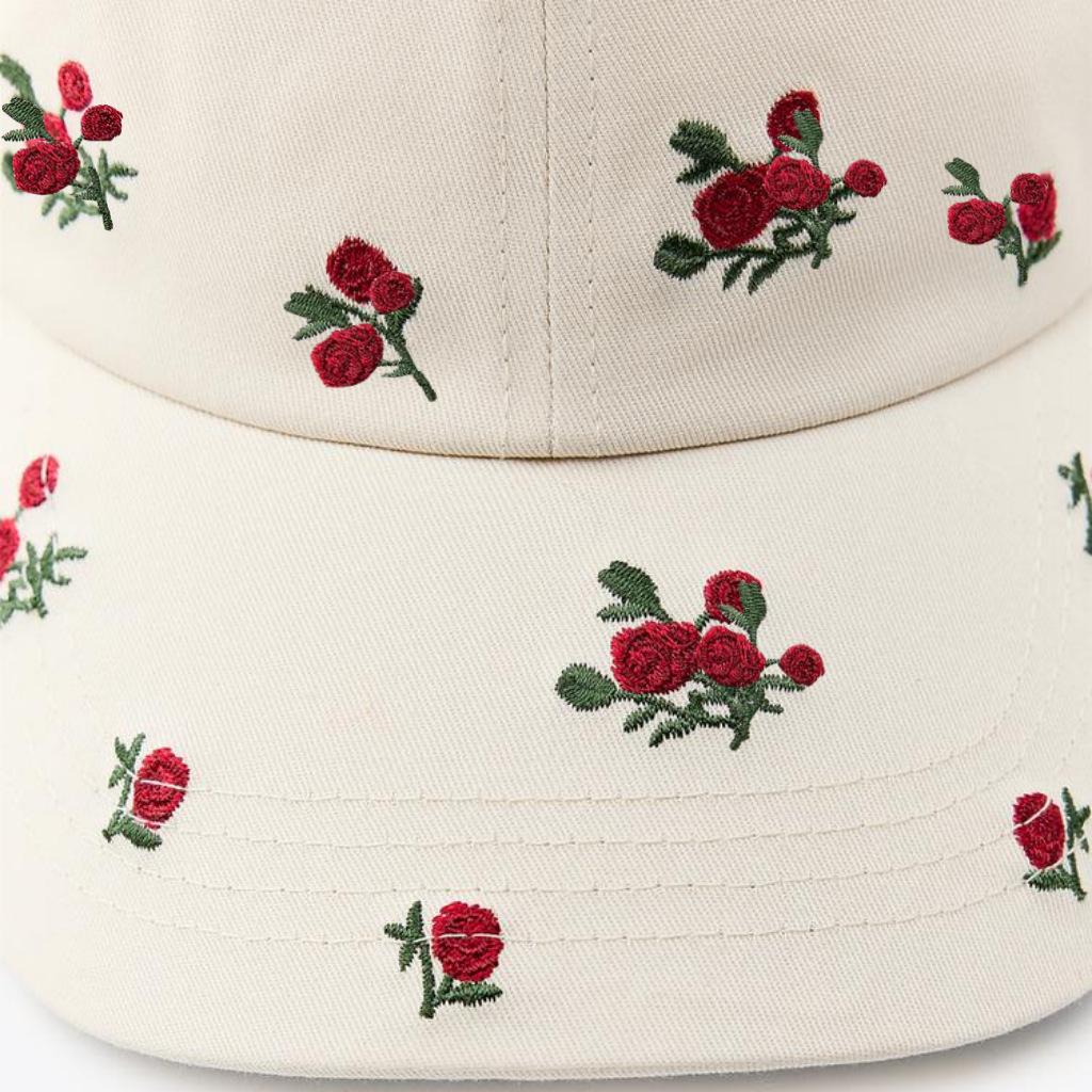Versatile Embroidery Women's Baseball Sun Hat Fashion Couple's High Density Embroidery Craft Strawberry Thorn