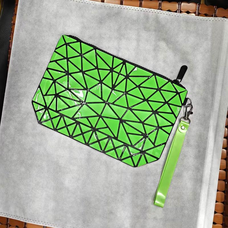 Geometric Diamond Waterproof Hand Carry Cosmetic Bag Korean Fashion Beauty Trend Large Space Foldable Women's Bag
