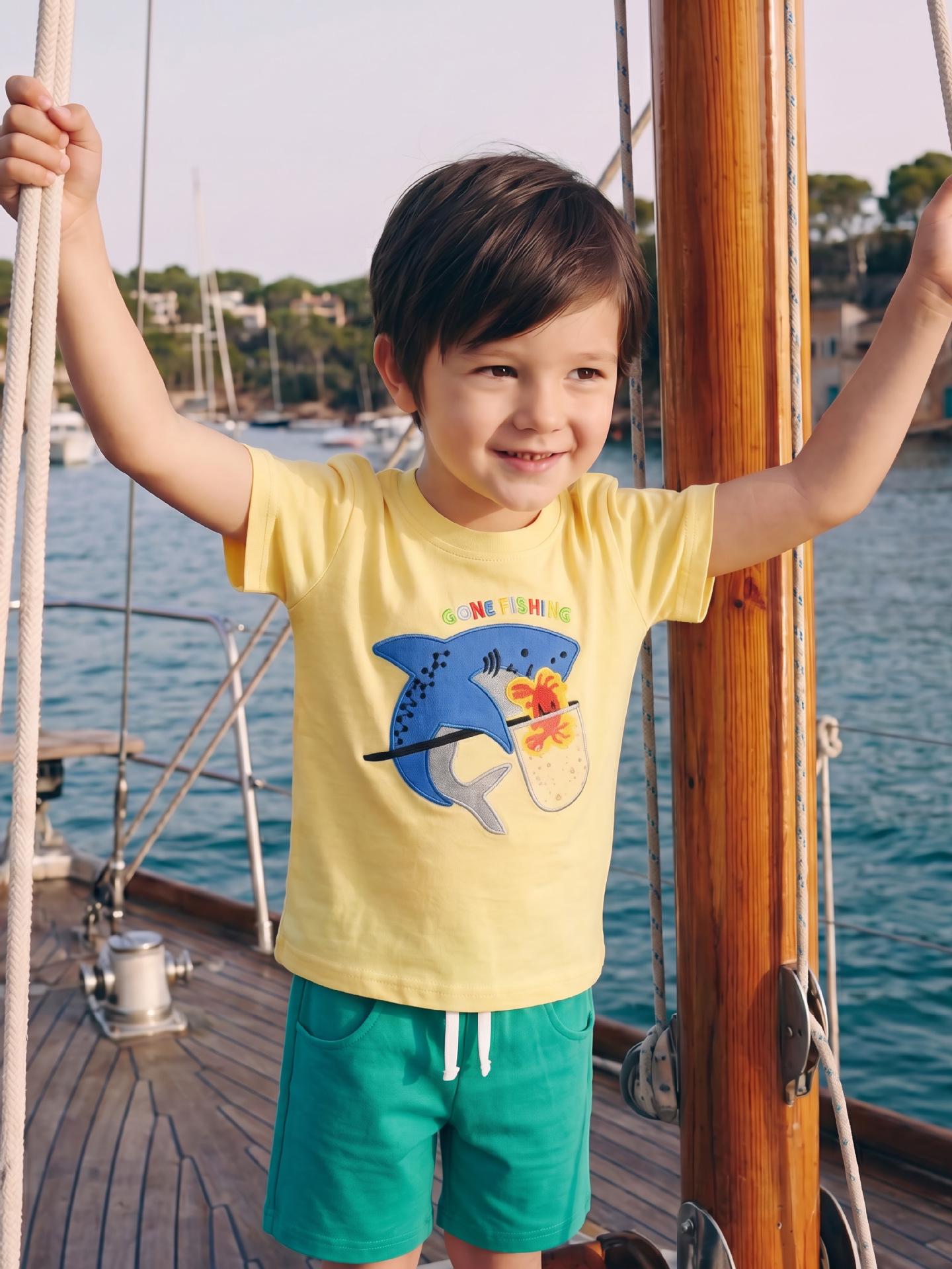 Boys Embroidered Summer Suit: European Style Round Neck Short Sleeve 2-Piece Set 100cm (4Y) светло-желтого