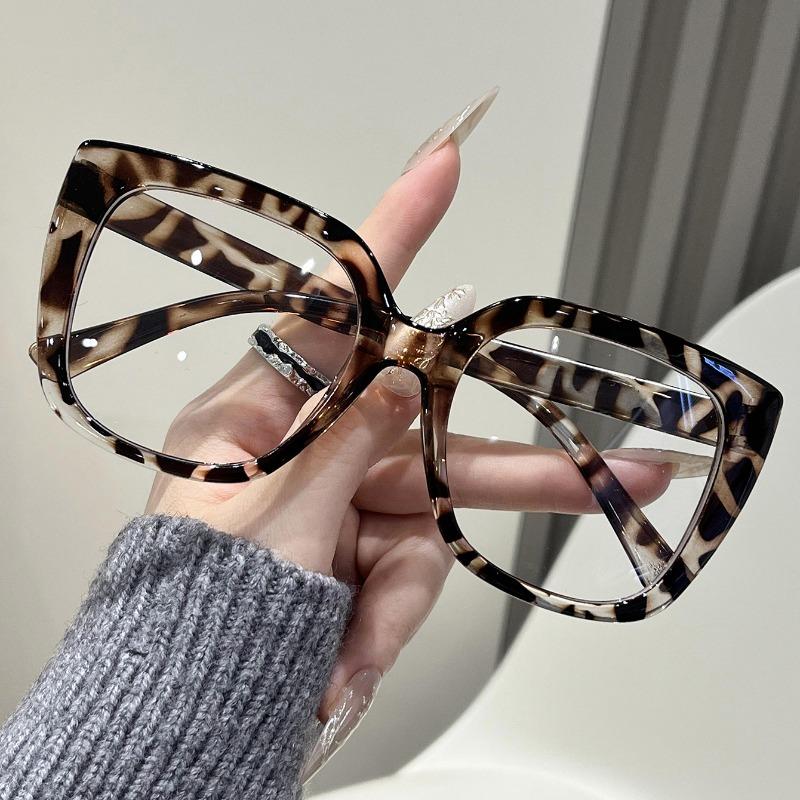 Literary Aesthetic Cat Eye Glasses Frame Women Large Retro Square Sunglasses Clear Lens Zero Power for Women Accessories Eyewear