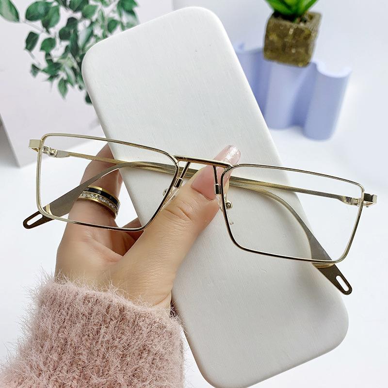 Vintage Metal Frame Square Sunglasses Women Men Rectangle Sun Glasses Female Eyewear Oculos De Sol for Male Female Eyeglasses