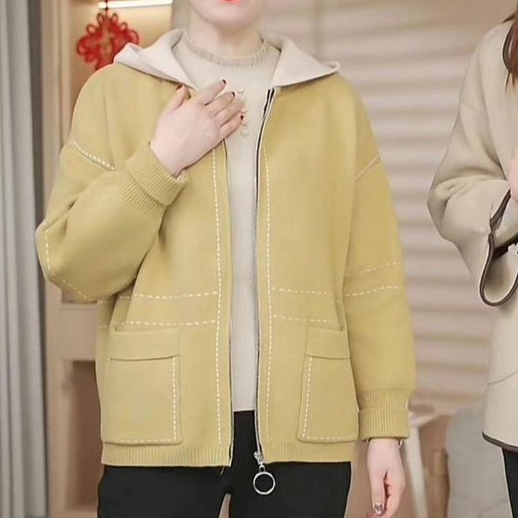 Middle-aged and Elderly Women Knitted Sweater Cardigan Mother Spring and Autumn Coat Fashionable Red Zodiac Year Top Clothes New Year Outfit