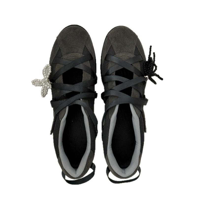 Verze z hovězí kůže~ kulatá špička, výklenkový design, barevně sladěné německé tréninkové boty pro ženy 2025 nové baleríny s lehkým nártem a křížovým páskem