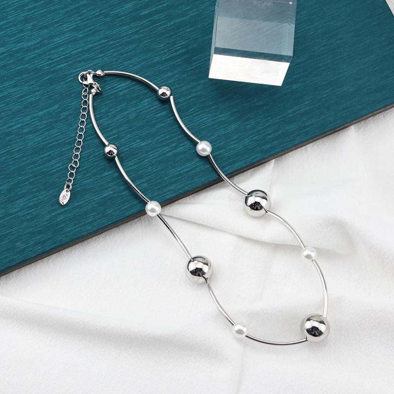 Japanese and Korean Niche Design Large and Small Ball Splicing Metal Necklace In Metal Wind Light Luxury Fashion Pearl Collarbone Chain