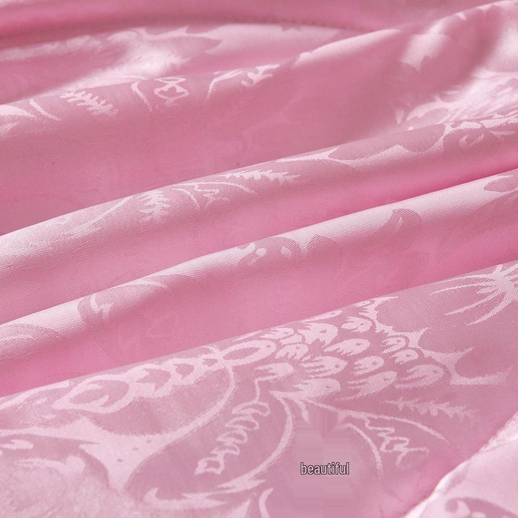 Silk Quilts, Comforters & Cotton Bedsheets for All Seasons: Ideal Company Gifts