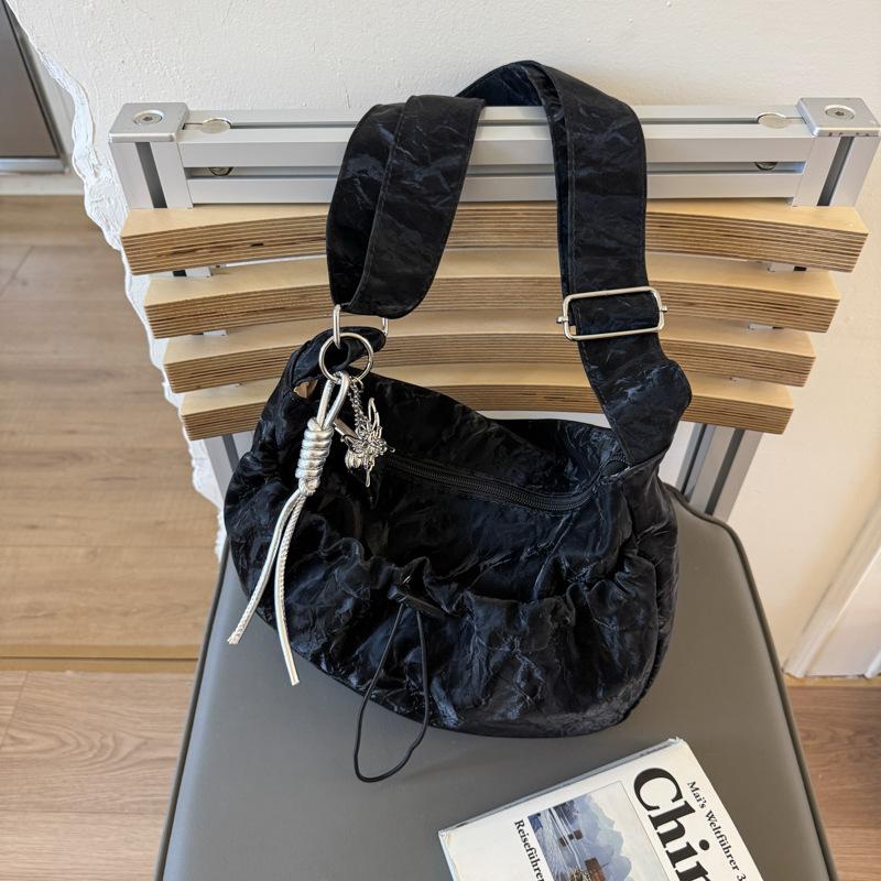 Literary Dumpling Bag Women's Summer New Leisure Commuter Shoulder Bag Niche Messenger Bag