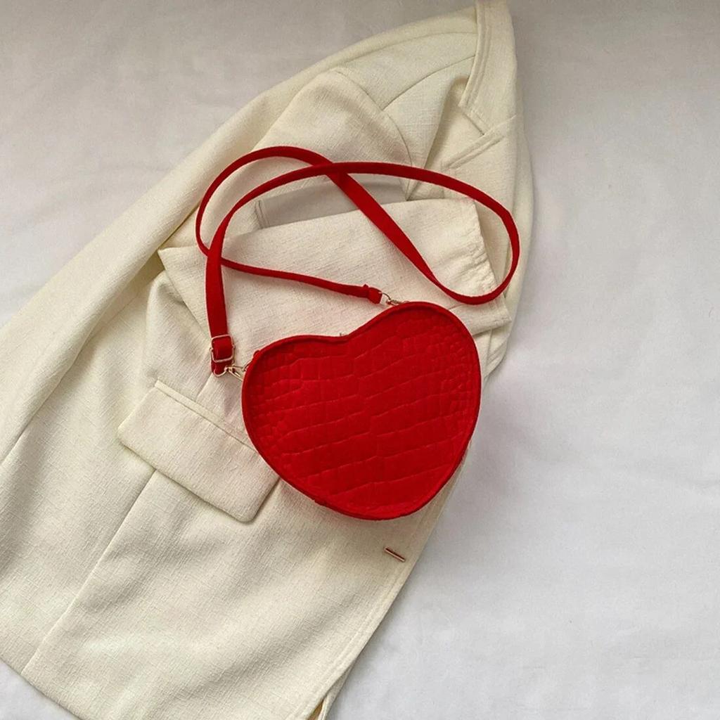 Mote Vintage Heart Kvinner Håndvesker Luksus Design Håndveske Hjertevesker for kvinner Dame skulderveske Messenger 2023 Trend