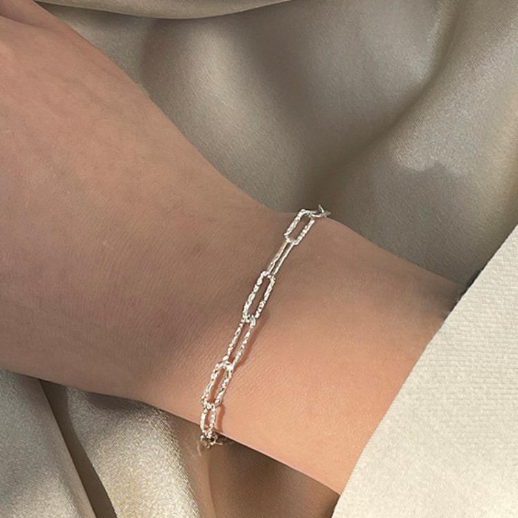 

Romantic Pink Crystal Heart Pendant Bangles for Women Silver Color Small Square Bead Bow Bracelet Good Friend Jewelry Gift