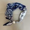 Nuovo versatile piccola coda perla fibbia magnetica foulard quadrato foulard di seta donna primavera estate abbinamento camicia decorazione professionale foulard sottile