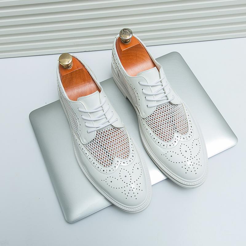 Gentleman Summer New Men's Black White Perforated Leather Oxford Brogues Shoes Designer Formal Wedding Dress Homecoming Footwear