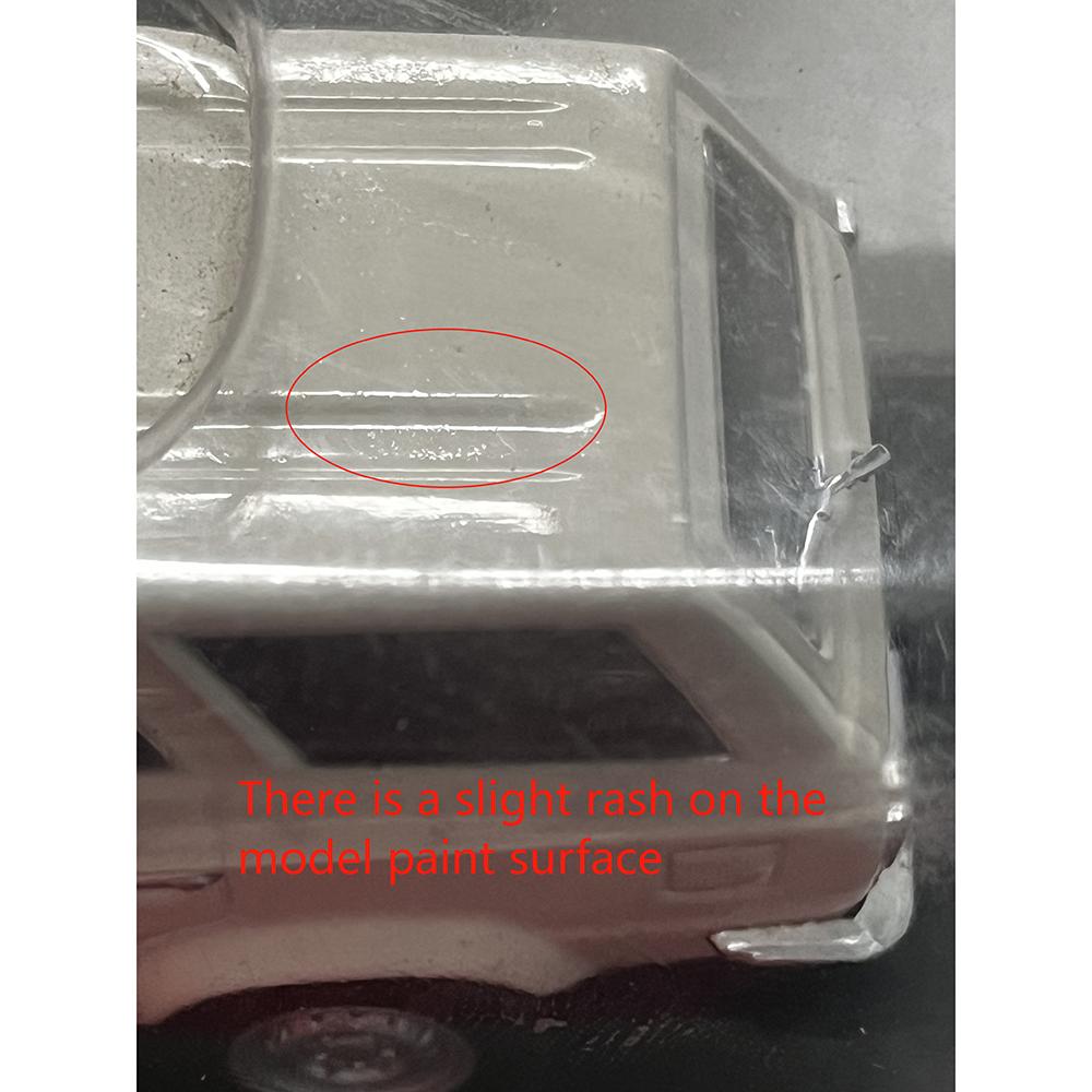 

Flawed Die-casting 1:43 Scale Simulated Fiat 125p Car Alloy Model Garage Scene Ornament Display Boy Spot goods
