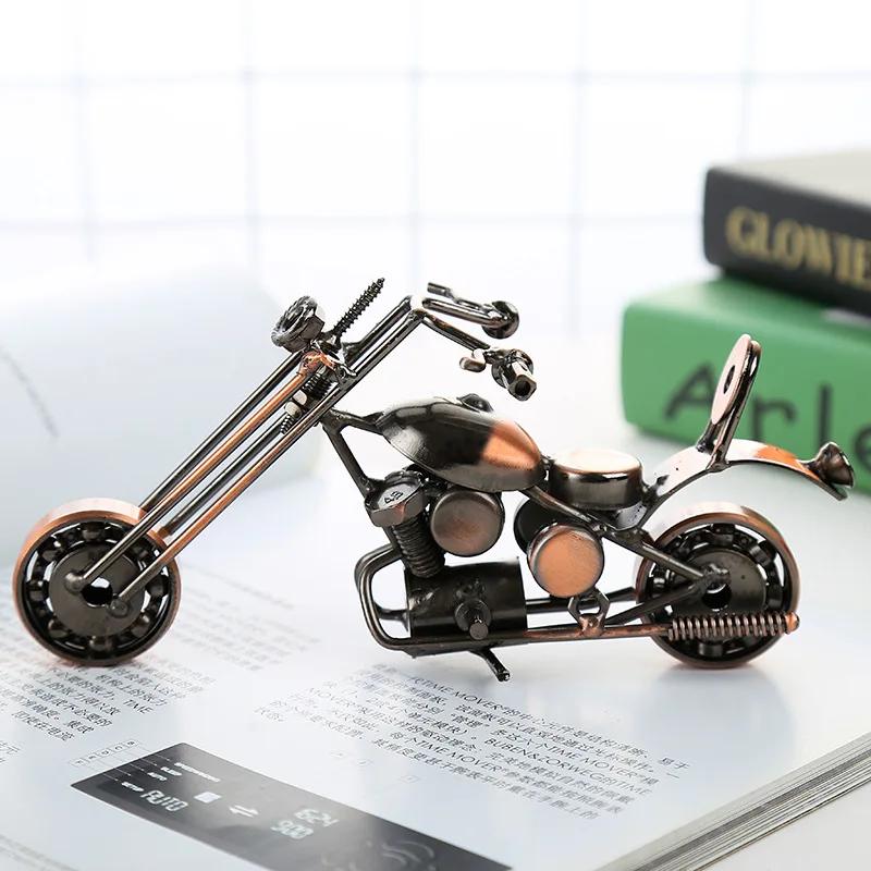 Metal Retro Motorcycle Model Motor Figurine Iron Motorbike Prop Handmade Boy Gift Kid Toy Home Office Decor Collection