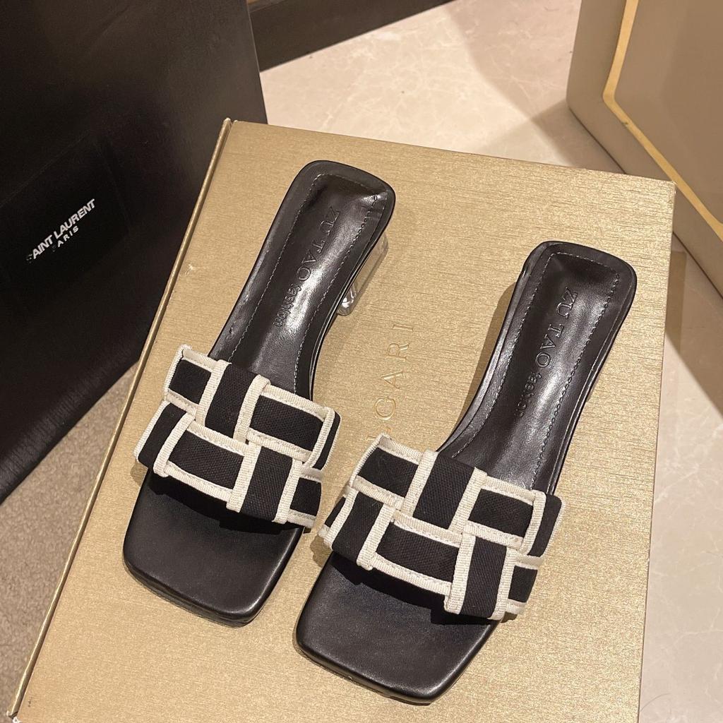 Premium Temperament Slippers Low Heel Thick Heel Sandals Women's 2025 Summer Wear New Versatile French One-word Slippers