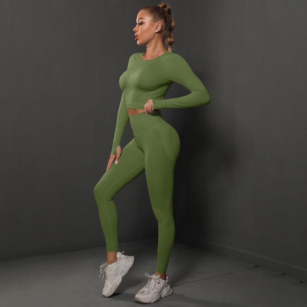 European-American Seamless Peach Lift Yoga Suit: Women's Two-Piece Running & Fitness Set.
