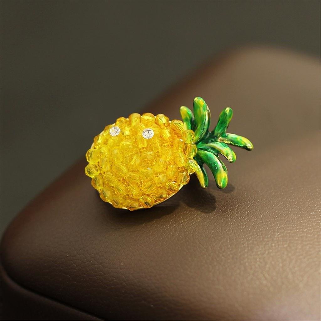 Lightweight Pineapple Brooch Featuring Crystal Decors Comfortable For Daily Wear Multi Purpose Fashion Ideal Gift