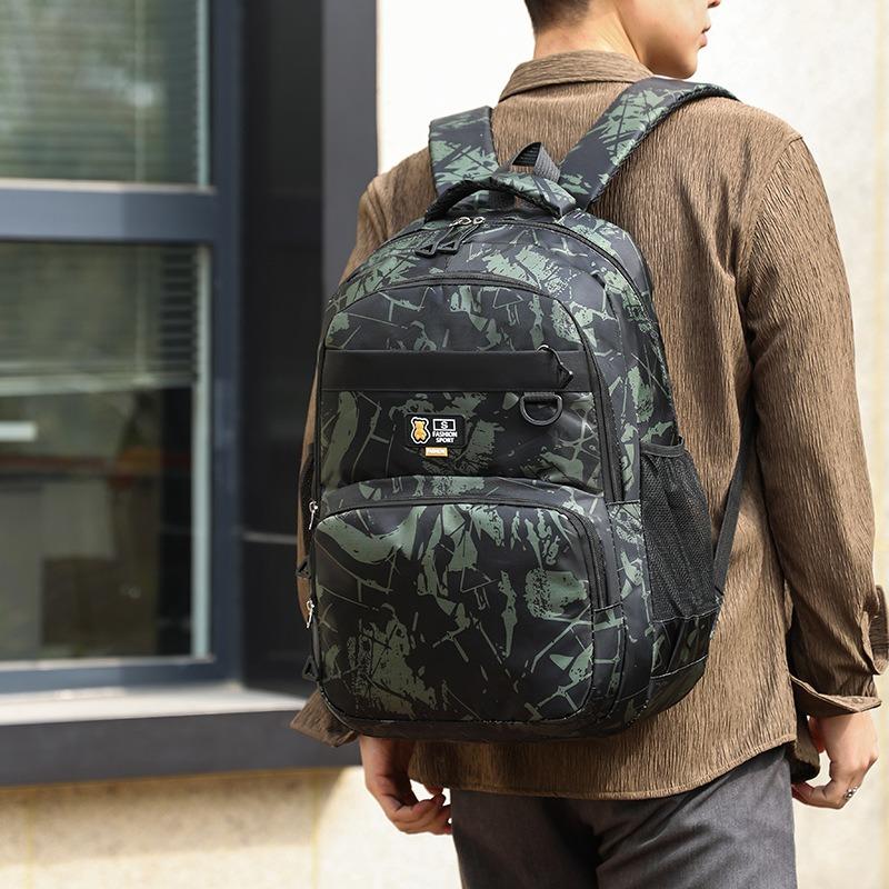 Camouflage boys' backpacks, trendy boys, middle and large children, outdoor travel, children's backpacks, junior school bags