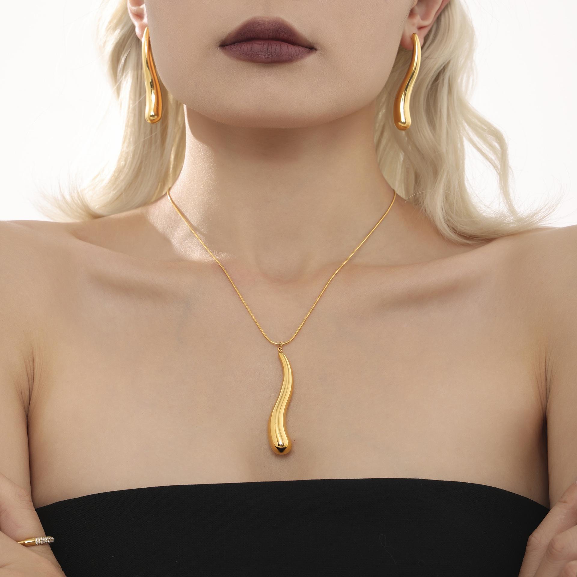 

Minimalist Water Drop Pendant Necklace & Stainless Steel Earrings Set for Women