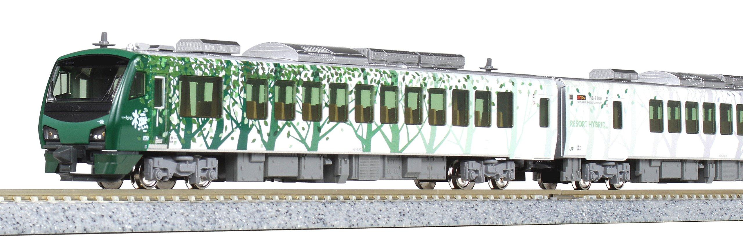 

KATO N Gauge Series Diesel Train HB-E300 Resort Shirakami (Ring Formation) 4-Car Set, Model, 10-2073