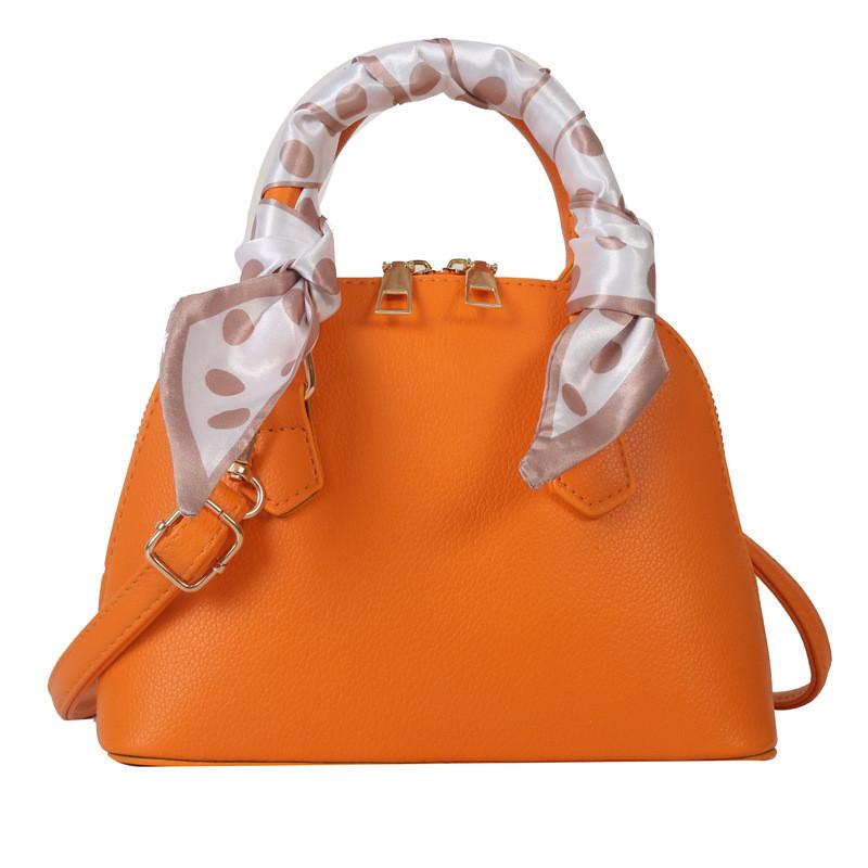 Chic Korean Style Retro Shell Handbag Versatile Crossbody Bag In Classic Black