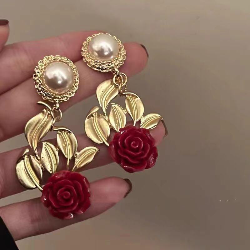 Baroque Pearl Leaf Rose Flower Earrings Temperament Stud Earrings Retro Earrings Premium Light Luxury Earrings Accessories