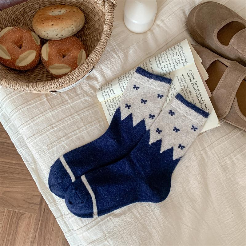 

Женские шерстяные носки до середины икры для осени и зимы, утолщенные, теплые и универсальные кашемировые женские носки с бантом 1 pair темно-синий