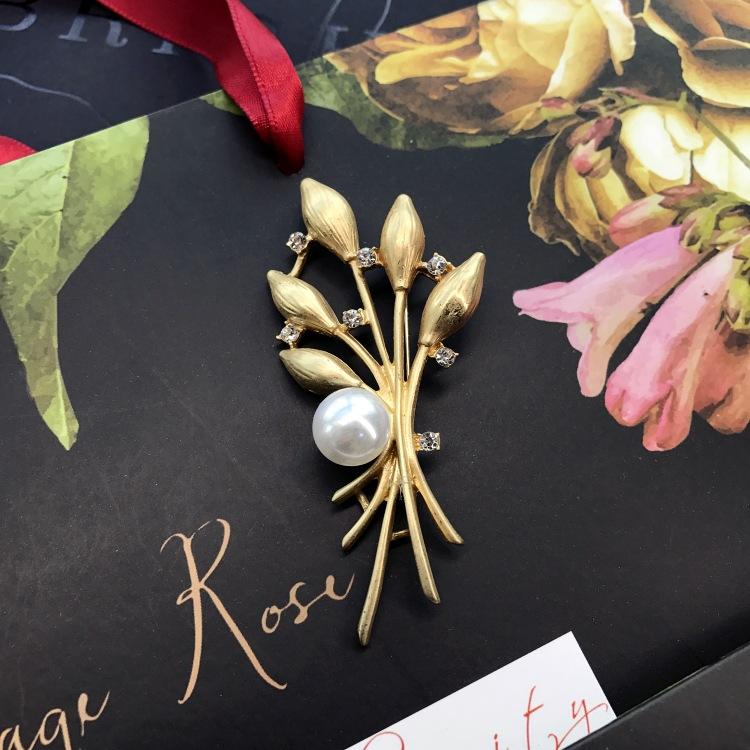 Fashion temperament dumb gold brooch corsage women's suit jacket sweater coat pin crystal high-end accessories