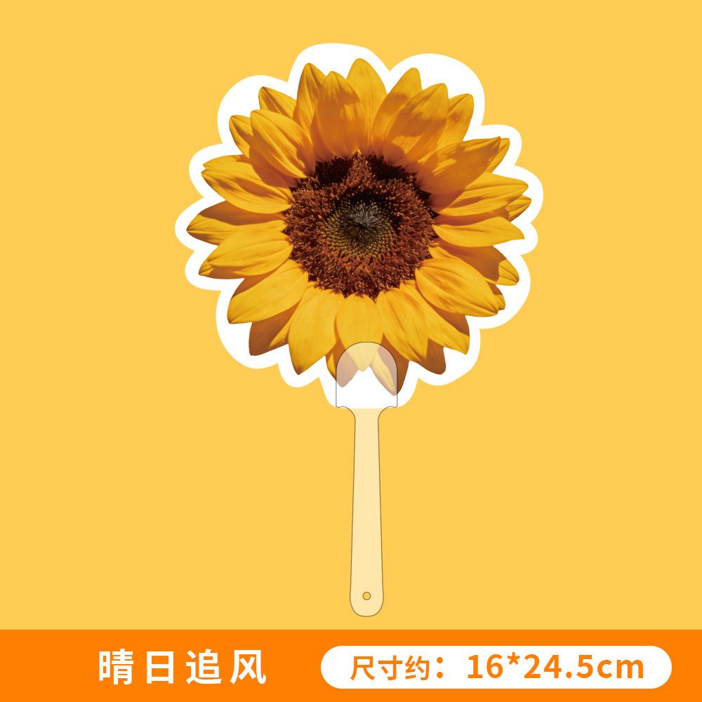 Kawai Cute Special Shaped Leaf Plastic Fan for Students in Summer PP Hand Cranked with Beautiful Flowers and Portable Small Gift