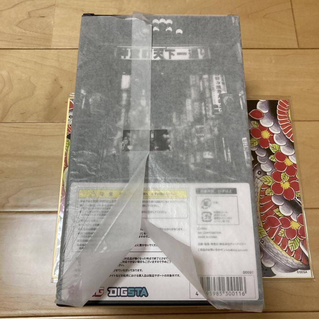 [USED] Yakuza Goro Majima figure with mini folding screen