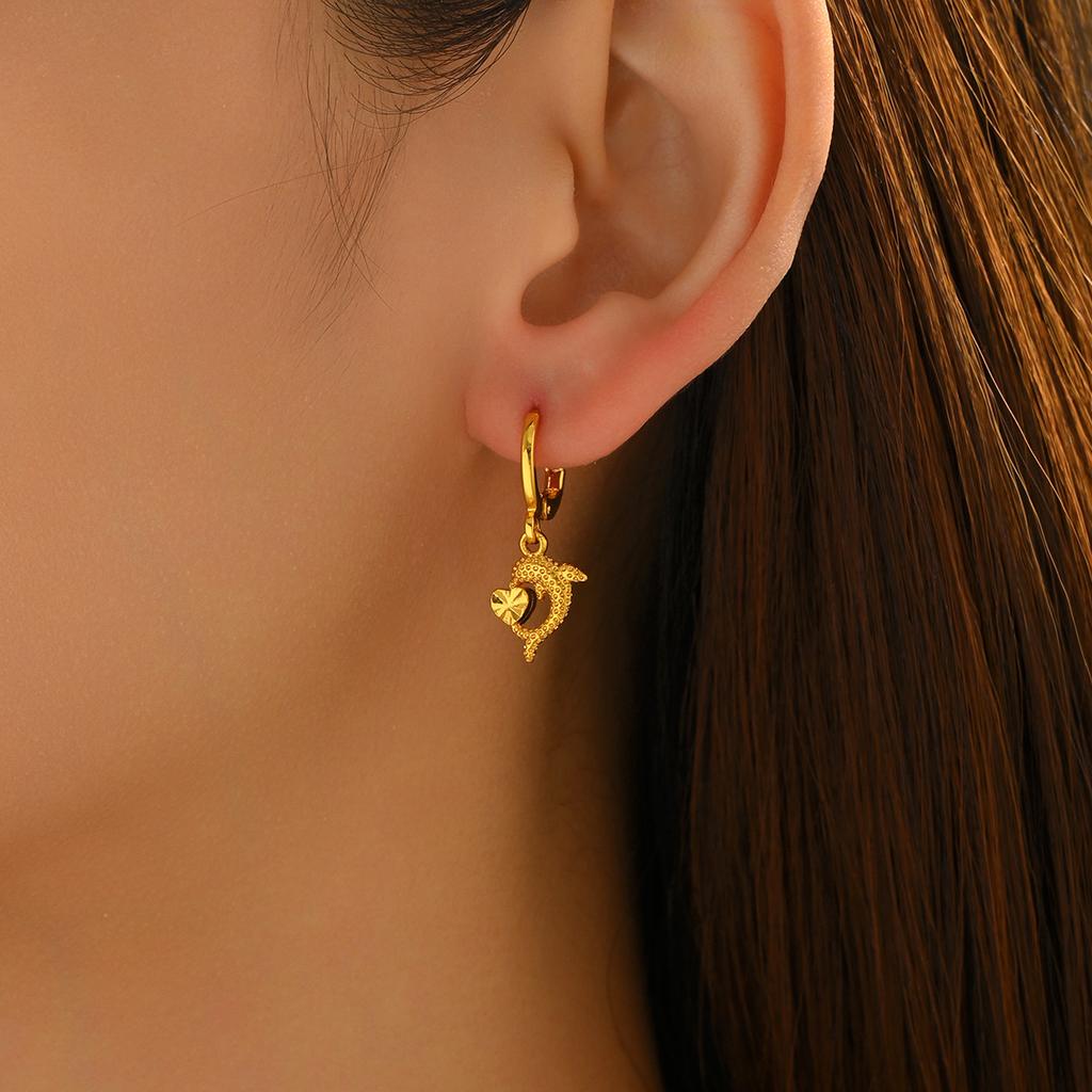 Hot selling women's jewelry, niche dolphin 18k electroplating design earrings, versatile earrings.