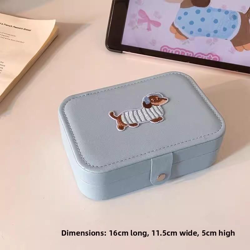 Insulated Leather Jewelry Box With Multiple Compartments For Gift Giving And Travel