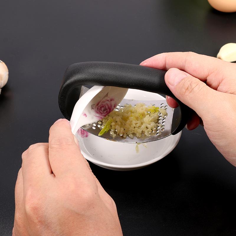 Stainless Steel Garlic Press, Masher & Mincer with Manual Ring Peeler