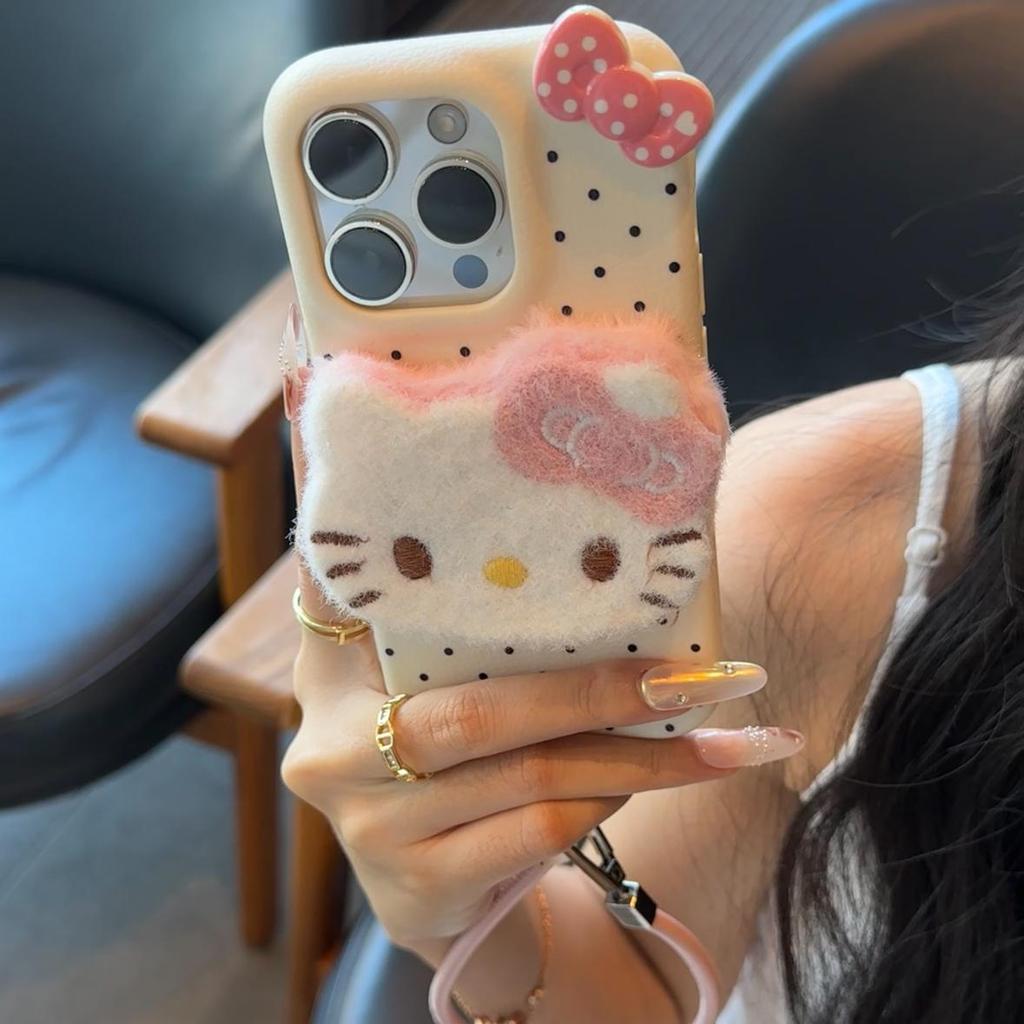 Autumn and Winter Plush Three Dimensional Kt Bracelet Suitable for IPhone16 Mobile Phone Case Apple 15 Protective Cover 14 Leather Pattern Soft