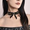 Modisches Choker-Halsband mit doppellagiger Schmetterlingsschleife aus Leder, verstellbar für Damen