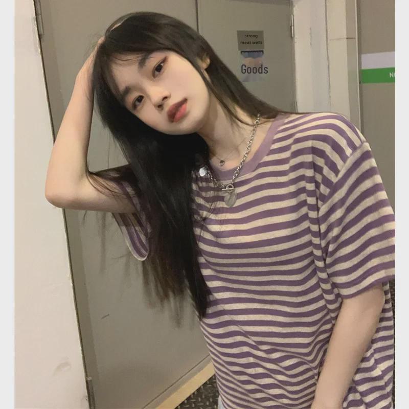 Women's 2024 Summer Korean Striped Short-Sleeve Loose T-Shirt - Trendy Round Neck Pullover.