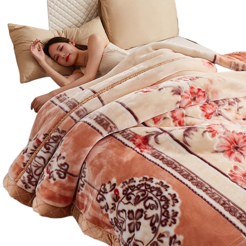 

Двухслойное одеяло Рашель 1.8 * 2.2m/3kg