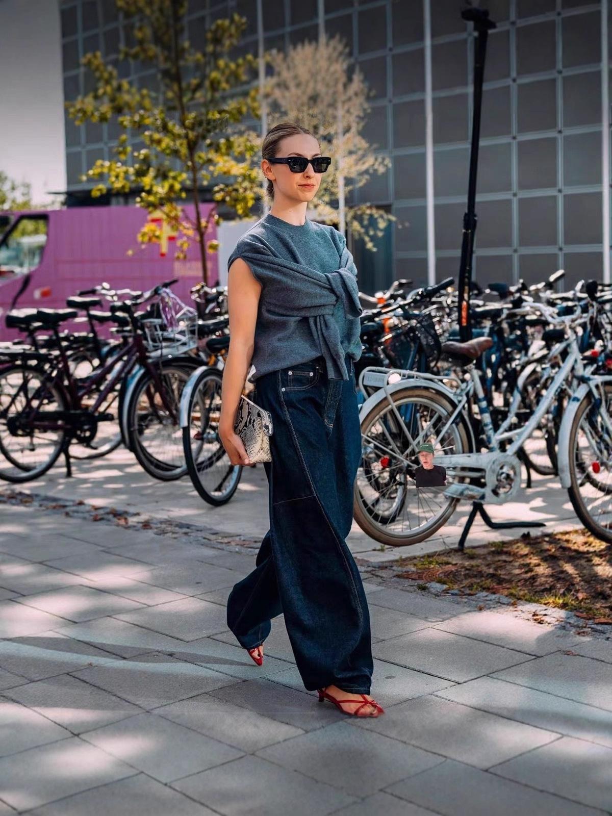 Ni Ni s Retro High-Waisted Curved Blade Balloon Denim Pants 25