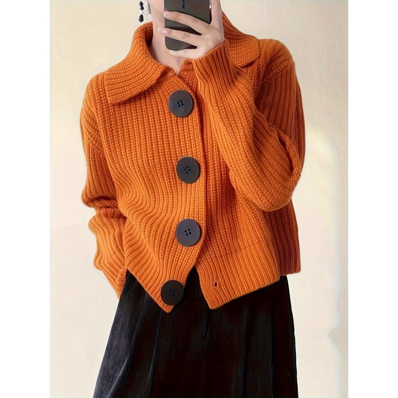 

Целевая разработка повседневного свитера-жакета, отличающегося свободным вязаным дизайном с лацканами и крупными деталями в виде пуговиц, для женской одежды. M оранжевый