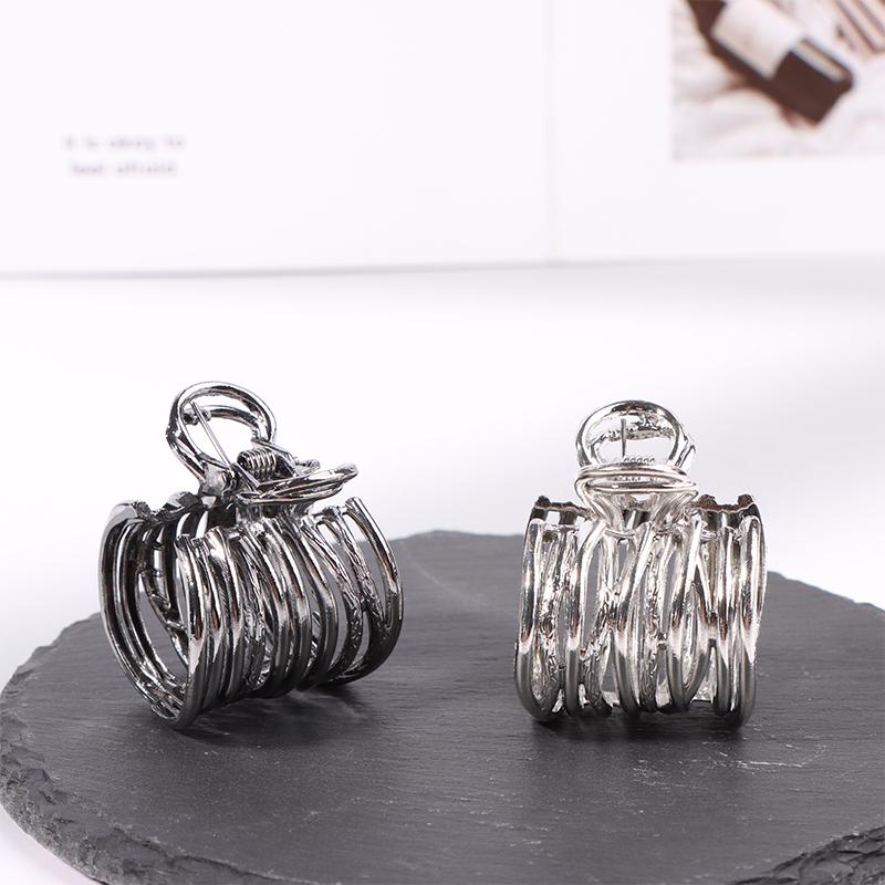 High Ponytail Clip For Women Fashion Metal Hair Claw Girls Clamps Girl Fixed Hairpin Claw Clip Hair Accessories Headwear