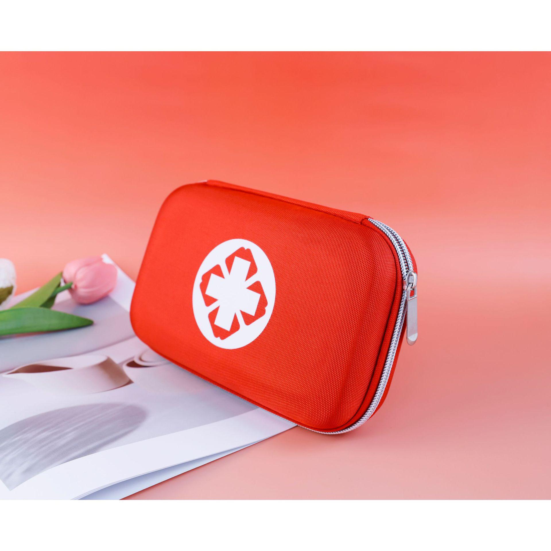 

Portable EVA Outdoor First Aid Kit for Car and Travel Emergencies 20x12.5x5 cm красный