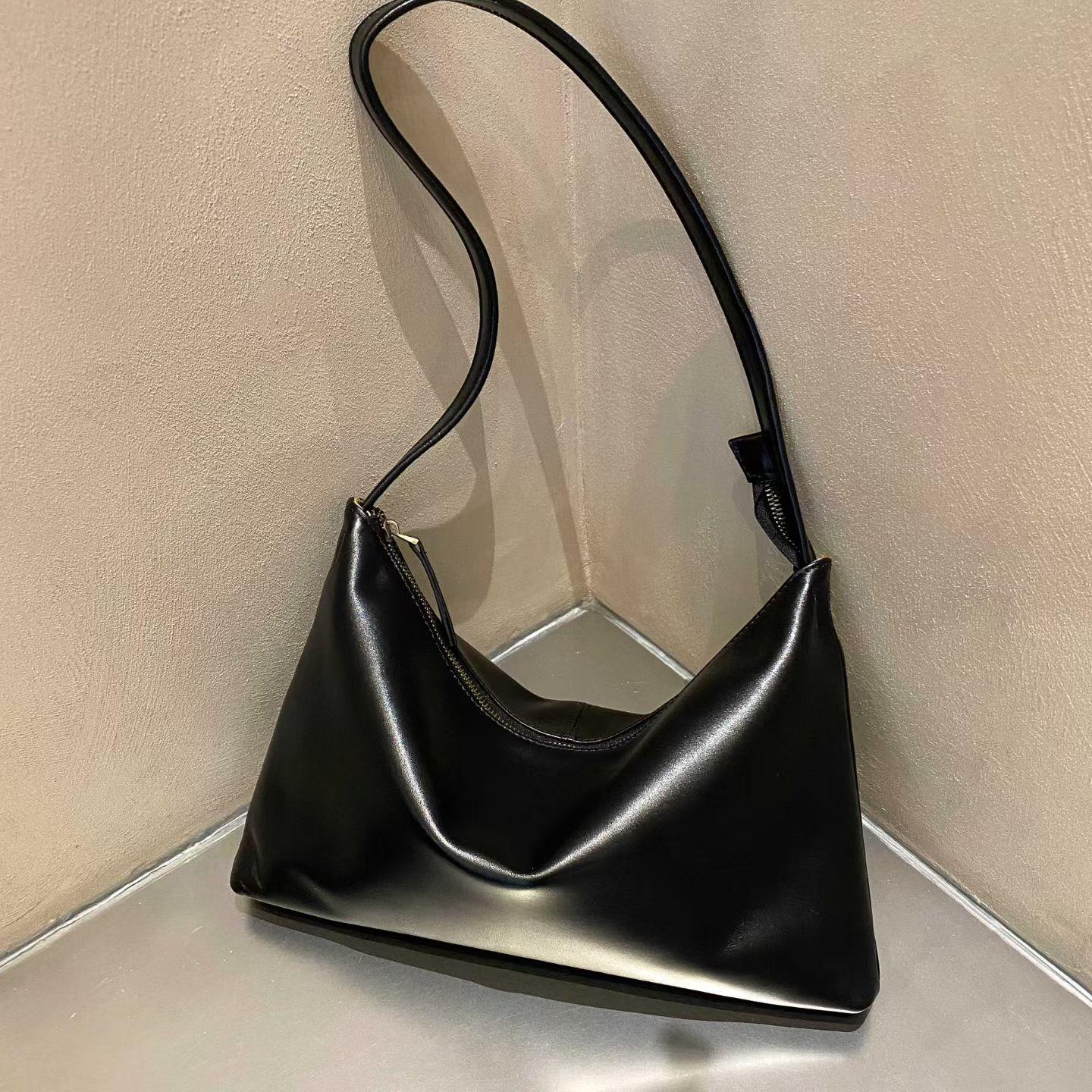 Women s Lightweight Casual Underarm Bag - Genuine Leather Versatile Cowhide Shoulder Crossbody Shopping Commuting Hobo Purse 34 x 22 x 4 cm чёрный 5690₽