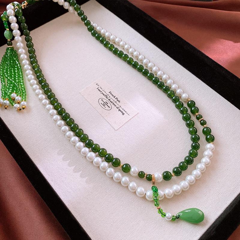 Gold-Plated Natural Pearl Necklace: Elegant Clavicle Chain with Retro High-End Style for Women