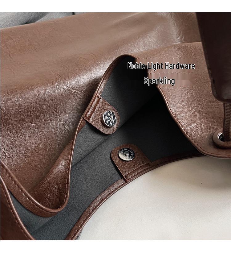 2024 Retro High-End Women's Tote: Fashionable, Simple, Large Capacity Shoulder Bag for Work and Commute