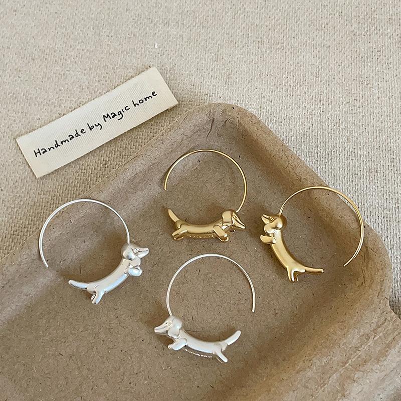 Matte Dackelohrringe Nischen-Luxus-Designgefühl Niedliche modische und vielseitige Ohrringe Kreativer Persönlichkeitsschmuck Geschenke