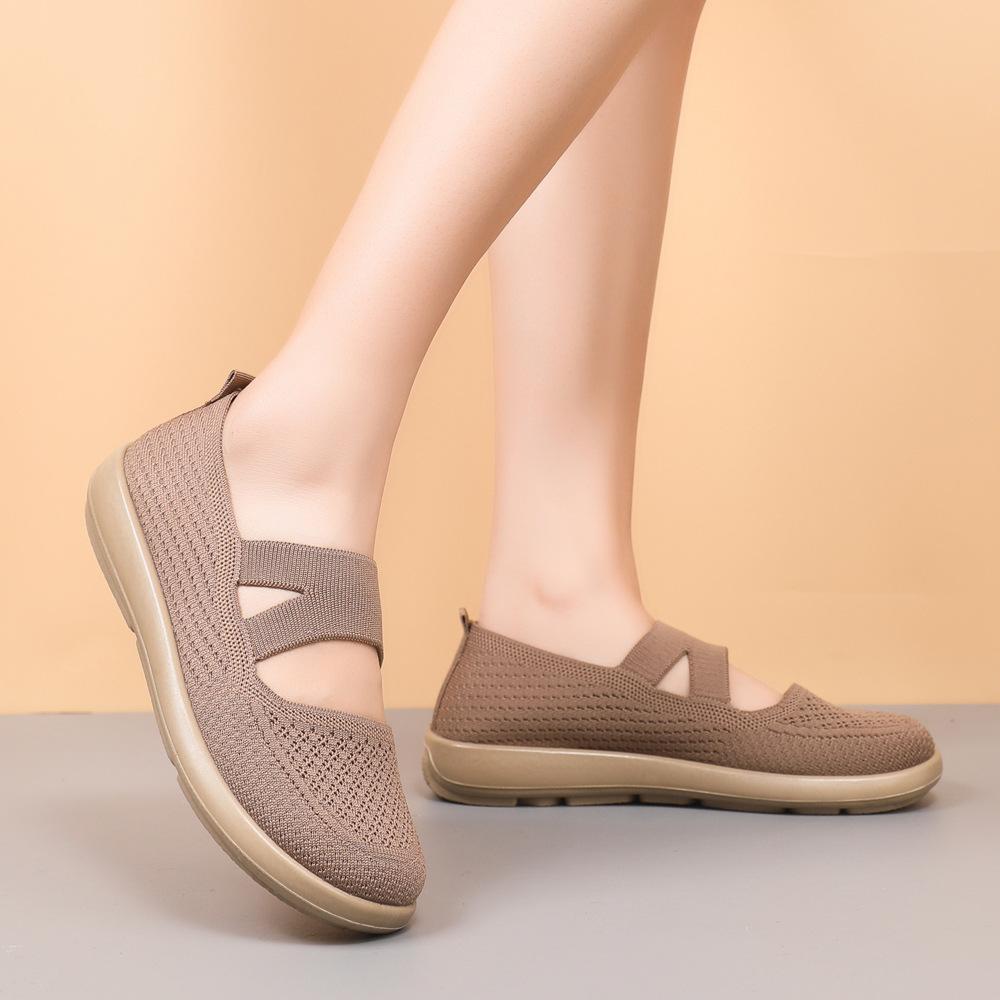 New summer mother shoes soft sole comfortable flat shoes hollow mesh breathable shoes