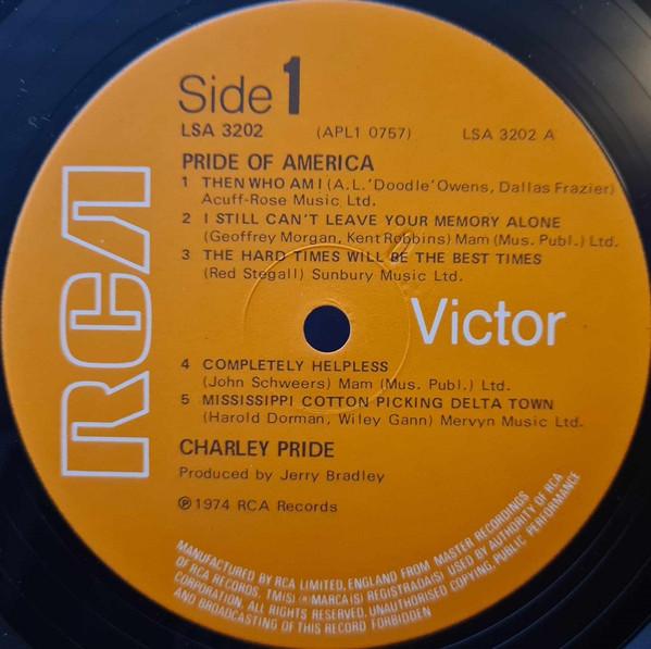 

Виниловая пластинка CHARLEY PRIDE Pride Of America LSA3202 RCA Victor 1974 Великобритания Кантри/Фолк Б/у