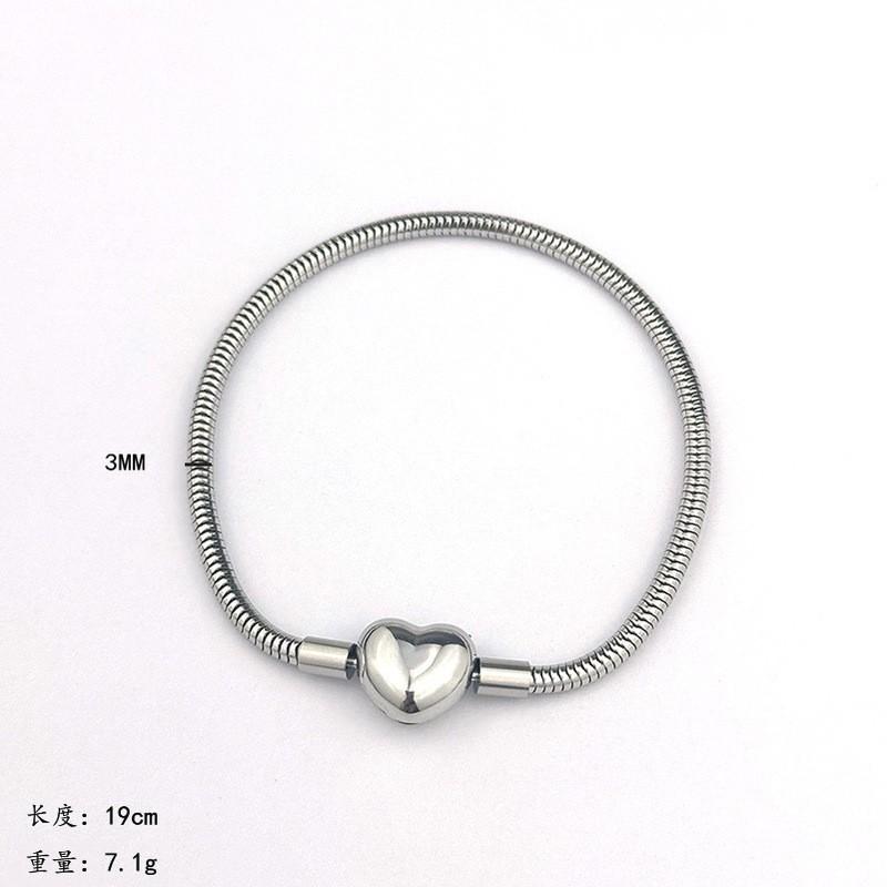Minimalist Geometric Heart Circle Snake Chain Bracelet Men Women Titanium Steel With 18K Gold Plated Clasp Fashionable Silver Heart Clasp Bracelet