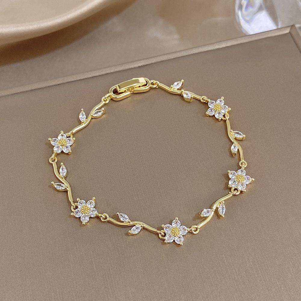 Exquisite Stapelbare Edelstahlarmbänder für Damen Elegante Glänzende Strassstein-Blätter Blumen-Charme-Armband Damen Schmuck Geschenk