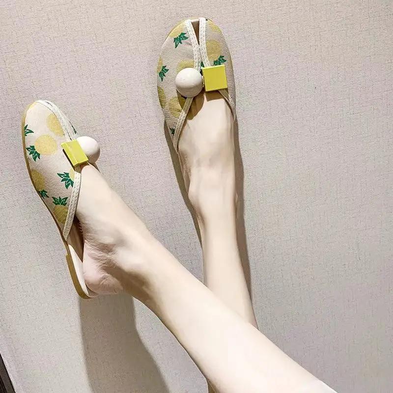 Fashion Rubber Women's Slippers and Ladies Sandals Flat Stylish Shoes Designer Luxury Summer Footwear Low Price Pvc New Style Vip Slides